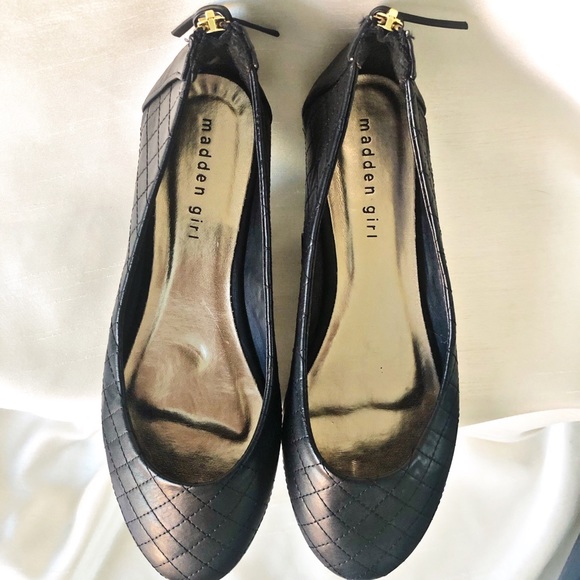 🌺 Madden Girl Black Quilted Ballerina Flats - Picture 3 of 6